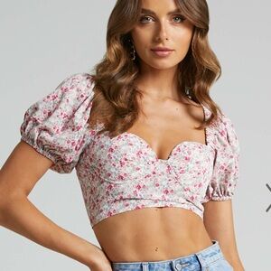 Showpo SOLANIA TOP - PUFF SLEEVE BUST CUP CROP TOP IN WHITE FLORAL